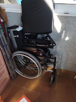 Silla ruedas perfecto estado + cojín regalo