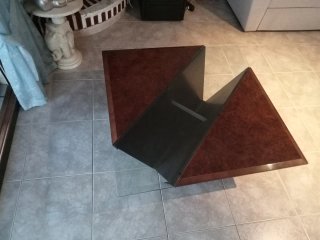 Mesa de centro de madera y cristal