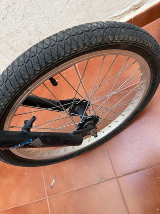 Bicicleta BMX negra