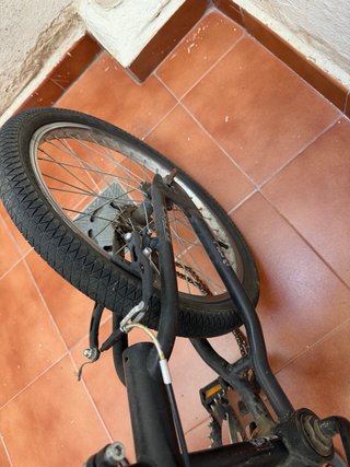 Bicicleta BMX negra