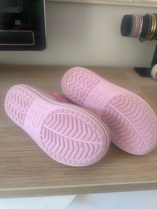 Crocs niña rosa talla c8