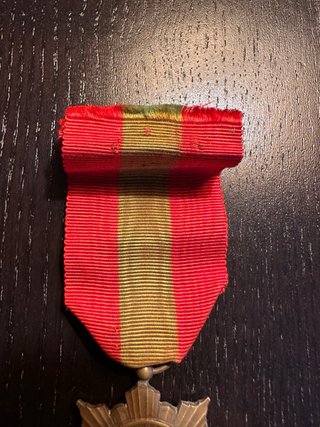 Medalla Familia Francesa Bronce Antigua