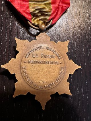 Medalla Familia Francesa Bronce Antigua