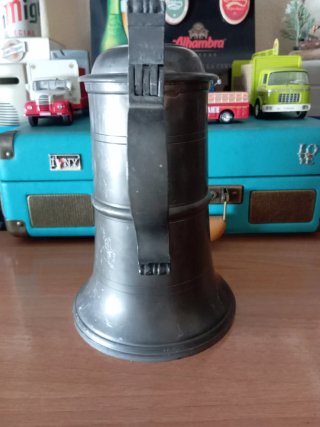 Jarra Antigua Peltre Cerveza Tapa Metálica