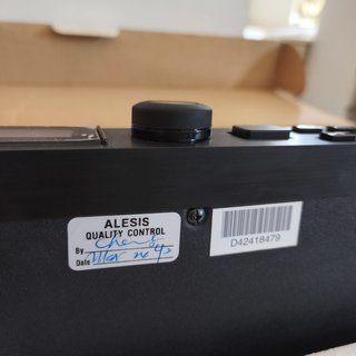 Alesis D4 Quasi Nuovo: Alimentatore + MIDI + Manuali