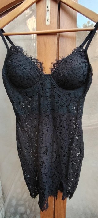 Vestido Bandage negro encaje con short