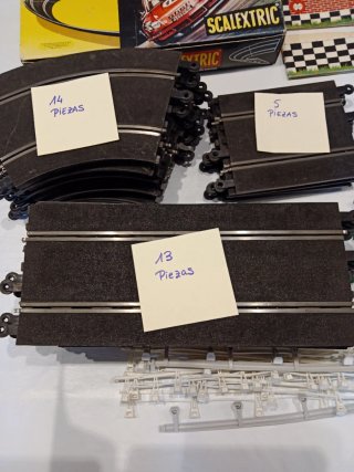 Lote Curvas, Tramos, vallas Scalextric Años 70