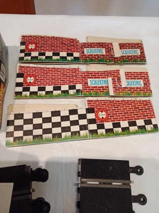 Lote Curvas, Tramos, vallas Scalextric Años 70