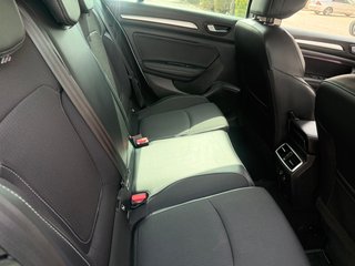 Por 212€ MES - Mégane S.T. Zen Blue dCi 115CV EDC