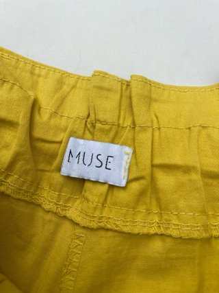 Bermudas Muse color mostaza