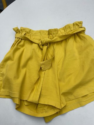 Bermudas Muse color mostaza