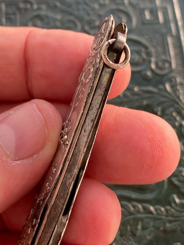 Preciosa navaja antigua plata labrada