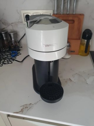 Cafetera Nespresso Vertuo Blanca gris