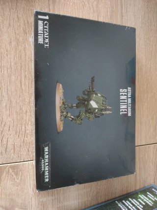 Sentinel Astra Militarum Warhammer descatalogado