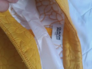 Claudie Pierlot Shorts Amarillos
