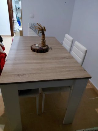 Mesa extensible 145x85 + 6 sillas polipiel