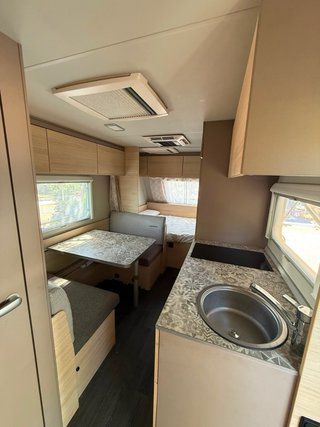 Caravana Weinsberg Caracito 470 QDK