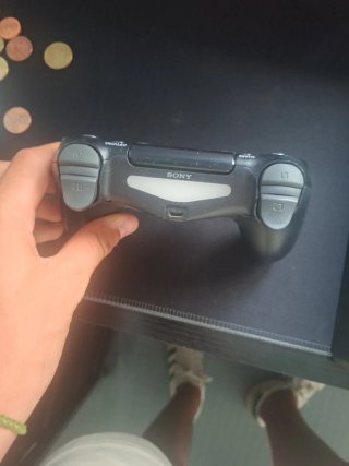 PlayStation 4 Slim Negra