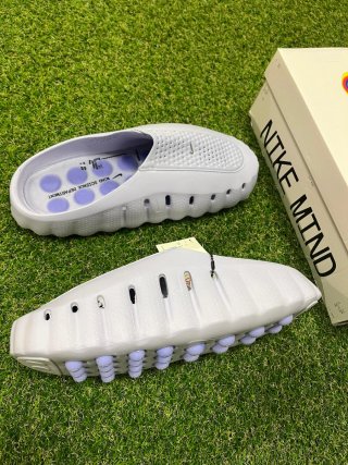 Nike Mind 001
