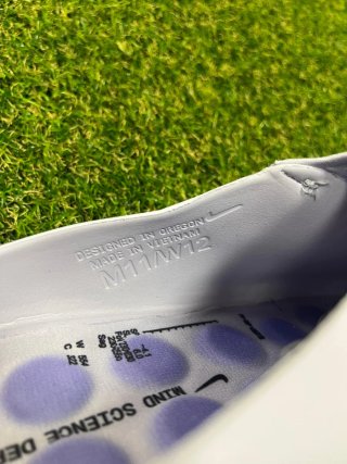 Nike Mind 001