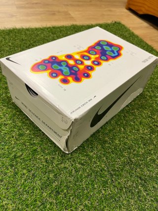 Nike Mind 001