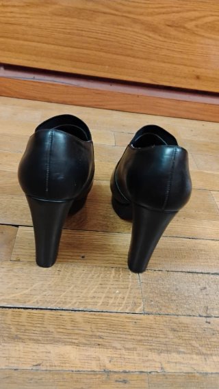 Zapatos de tacón negros