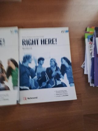 RIGHT HERE! A2 STUDENT'S PACK