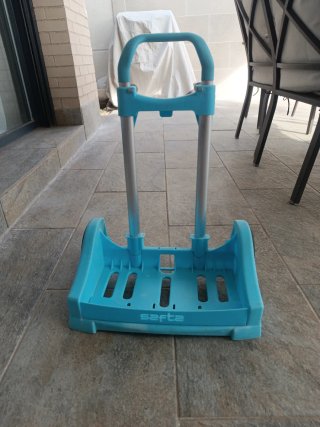Carro mochila azul con ruedas
