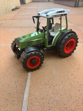 Tractor Fendt Bruder