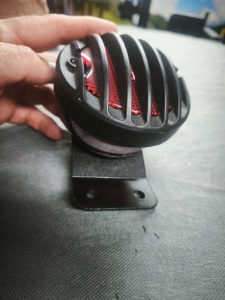 Faro trasero Cafe Racer Negro Rojo