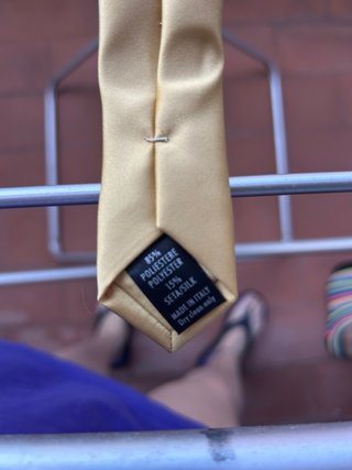 Cravatta oro