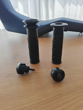 Asiento, puños y estriberas HONDA TRANSALP XL 750