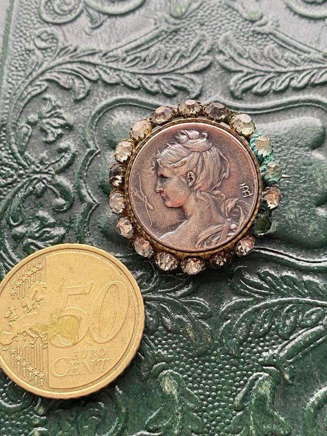 Precioso broche antiguo con brillantes circa 1900s