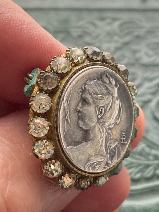 Precioso broche antiguo con brillantes circa 1900s