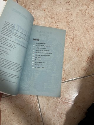 Se vende 3 libros de vegetta 777