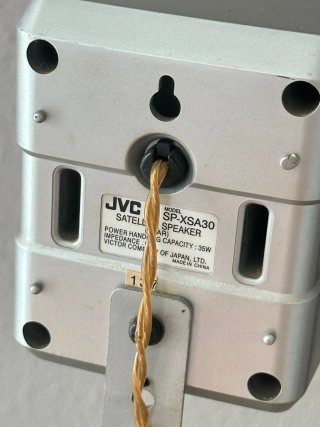 Lote Altavoces JVC 2.1 con Soportes de Pie + subwo