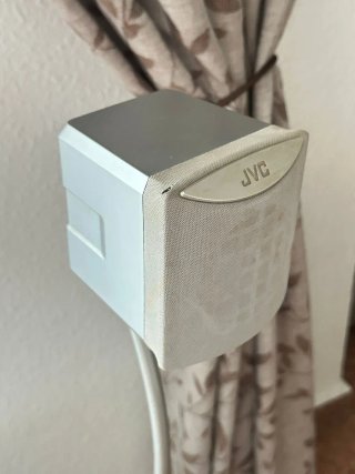 Lote Altavoces JVC 2.1 con Soportes de Pie + subwo
