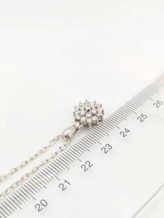 Cadena y colgante oro 18k blanco diamantes