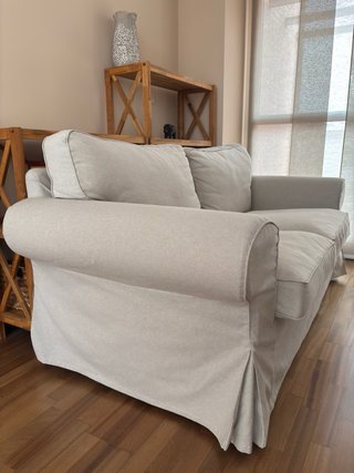 Sofá de 2 plazas beige