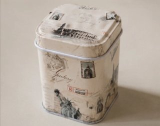 Scatola metallica vintage per decorazione da viaggio