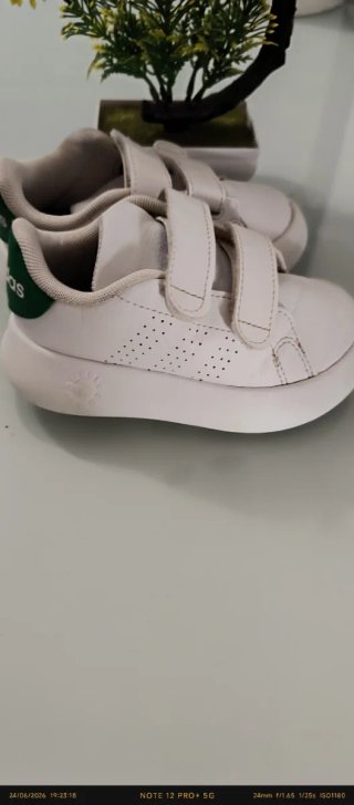 Zapatillas Adidas Niño Talla 24 Velcro
