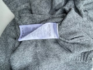 Jersey Brownie cuello pico gris talla xs-s