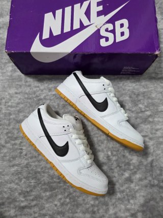 Nike SB Dunk Low Pro