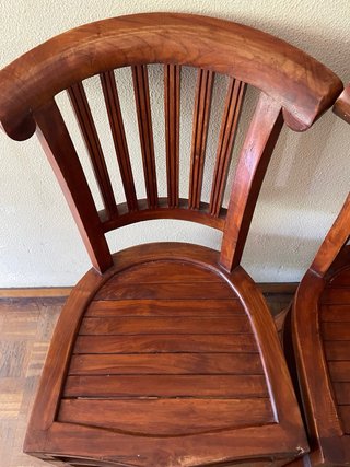 Sillas de madera estilo colonial (4 unidades)