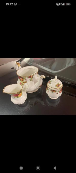 Taza y platillo Royal Albert
