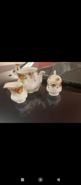 Taza y platillo Royal Albert