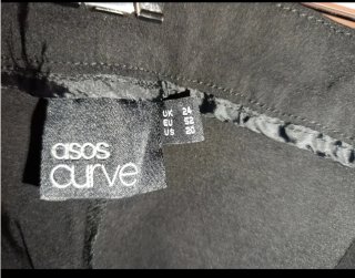 Pantalón negro Asos Curve Talla 52