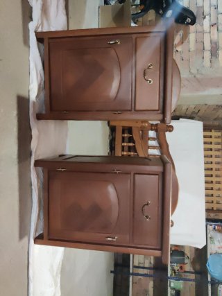 Cabecero con pie de cama, somier y 2 mesitas