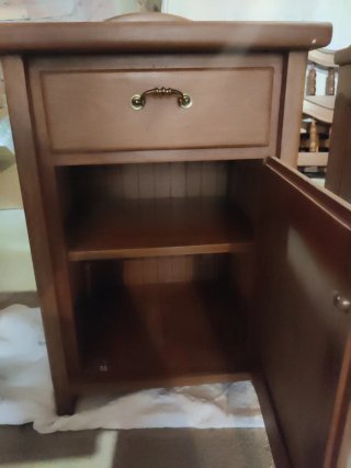 Cabecero con pie de cama, somier y 2 mesitas