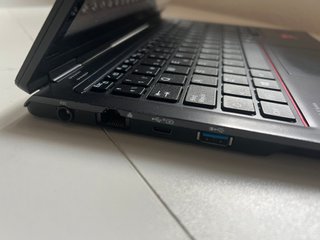 Ordenador portátil táctil Fujitsu 16GB 256GB